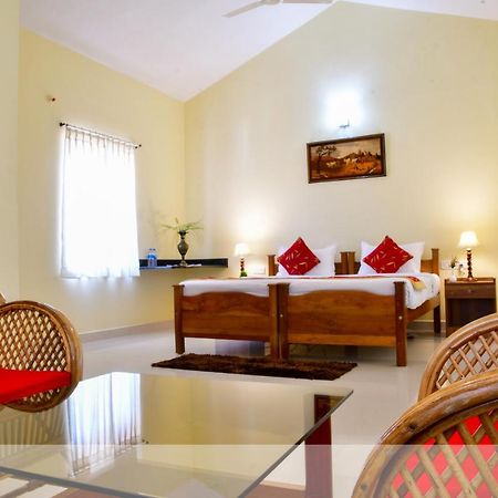 Cauvery Suites Madikeri Eksteriør billede