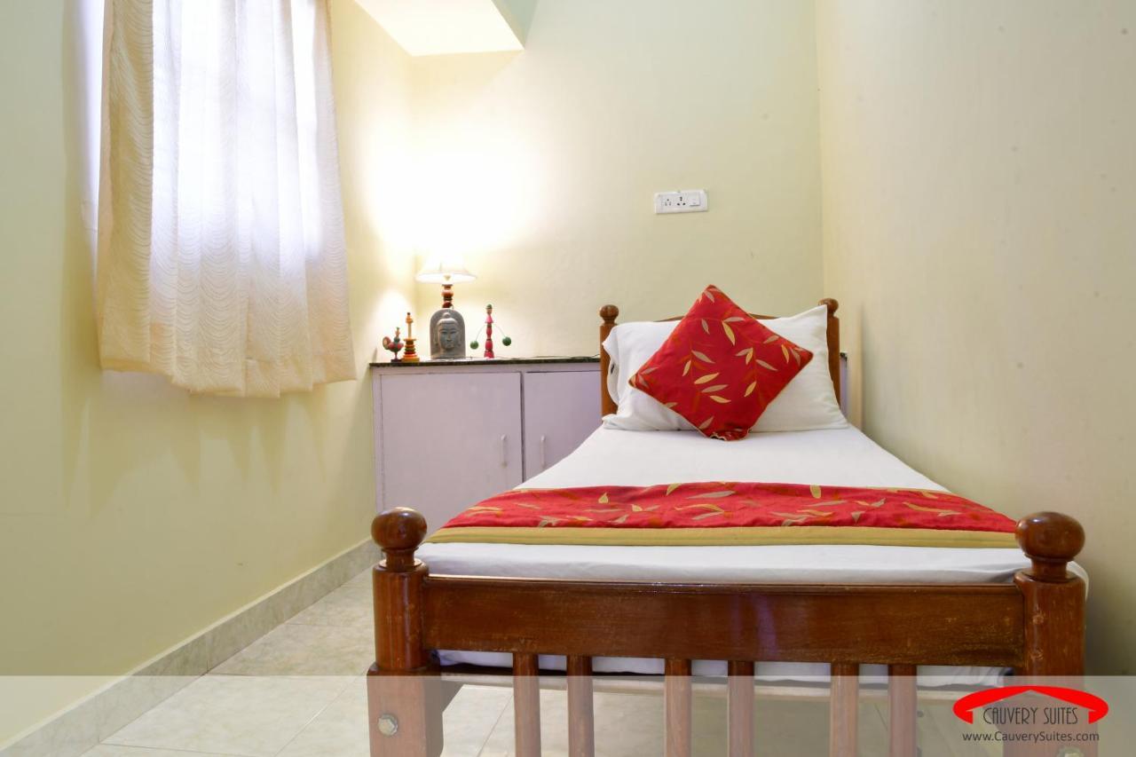 Cauvery Suites Madikeri Eksteriør billede